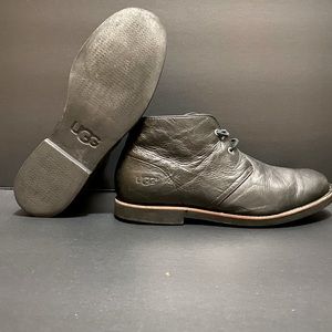 Mens “Leighton “ UGG Leather Chukka boots